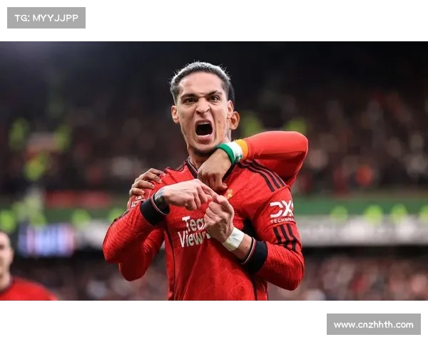 曼联与利物浦激烈对决气氛火爆 场外花絮层出不穷引发关注 曼联与利物浦激烈对决气氛火爆 场外花絮层出不穷引发关注